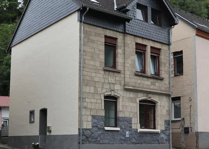 Gemuetliche Eg-fewo Im Haus Zur Vulkaneifel In Brohl-Lutzing