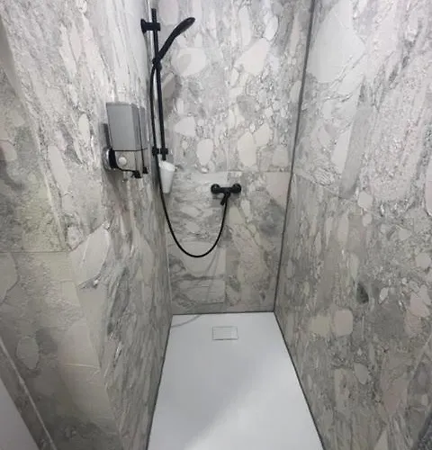 Gemuetliche Eg-fewo Im Haus Zur Vulkaneifel In Apartamento